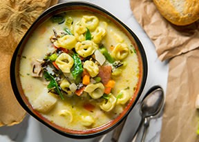 Image of Cheese Tortellini & Mushroom Soup