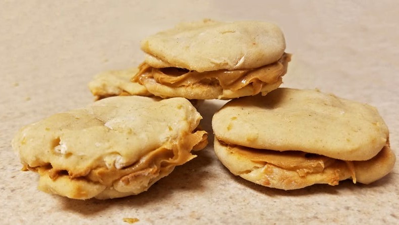 Image of Peanut Butter Macaroon Munchies
